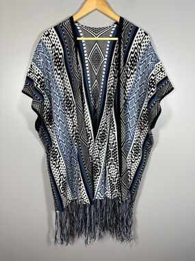 LAVA Southwestern Boho Tribal Aztec Fringe Open Poncho One Size